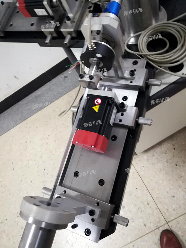 軍工舵機加載實驗TC2_T.jpg 軍工舵機加載實驗TC2_T.jpg